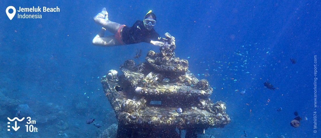 Snorkeling Jemeluk Beach underwater temple, Bali