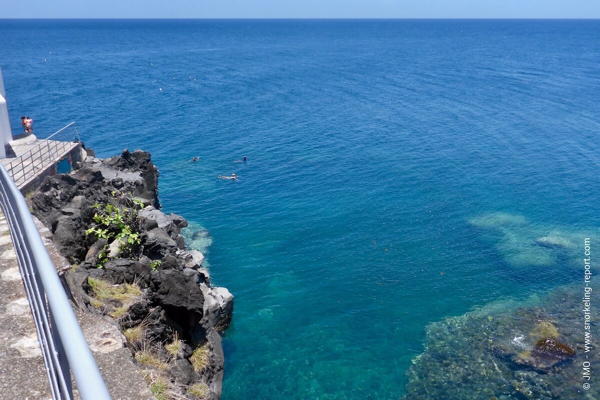 Vieux Fort lighthouse snorkeling area