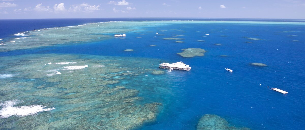 Floating platforms at Moore Reef