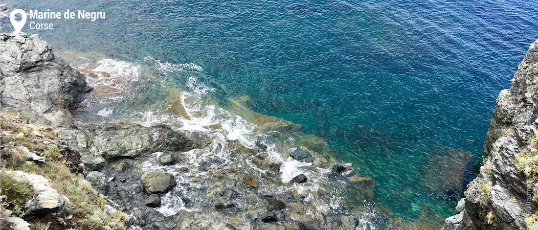 Le tombant rocheux de la Marine de Negru, Cap Corse