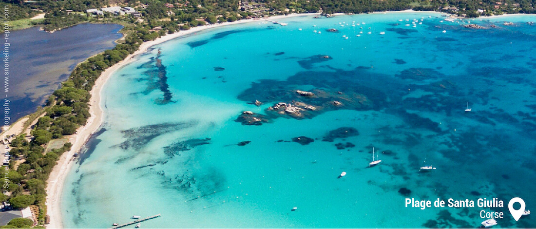 Vue sur la zone de snorkeling de Santa Giulia, Corse