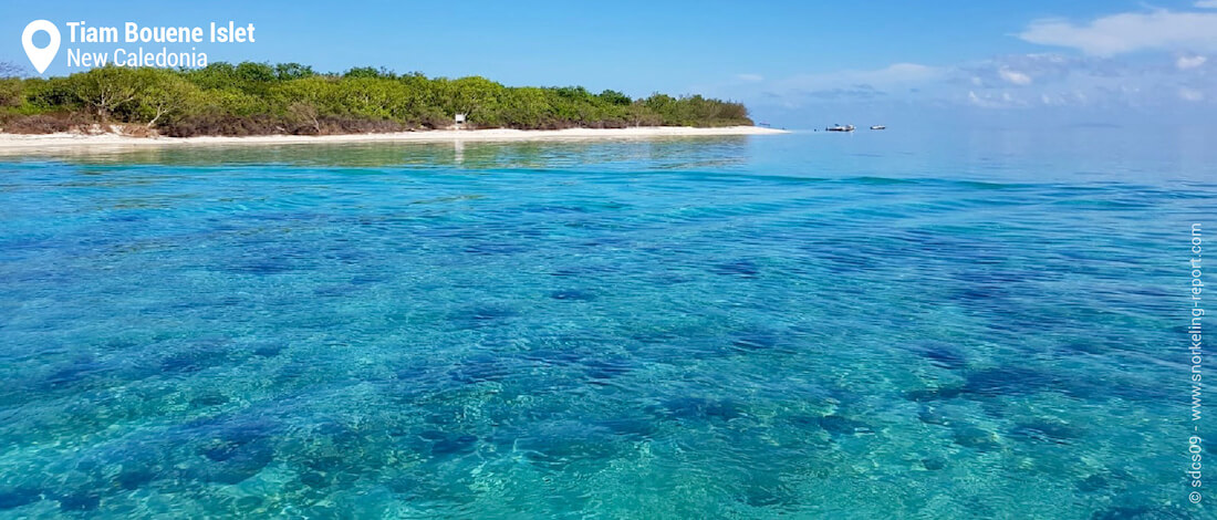 View over Tiam Bouene islet reef