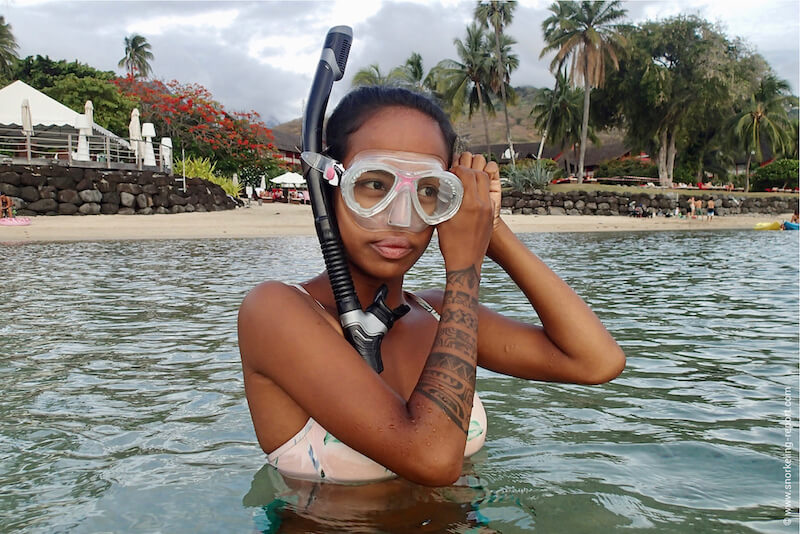 Snorkeling mask